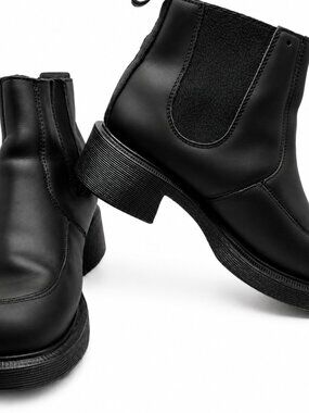 Rare Made in England Dr. Martens AirWair Chelsea Boots Black Women's 7
